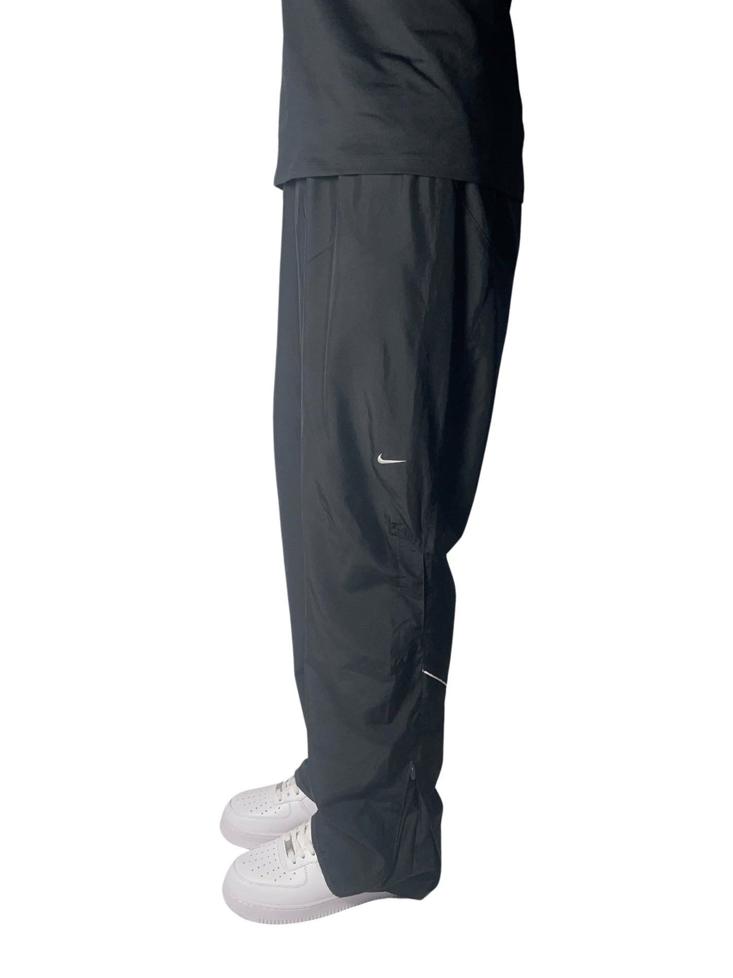 Nike Trackpants (L) - Classic Charms