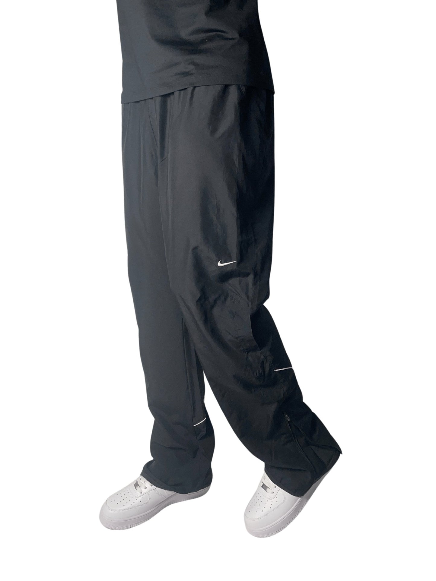 Nike Trackpants (L) - Classic Charms