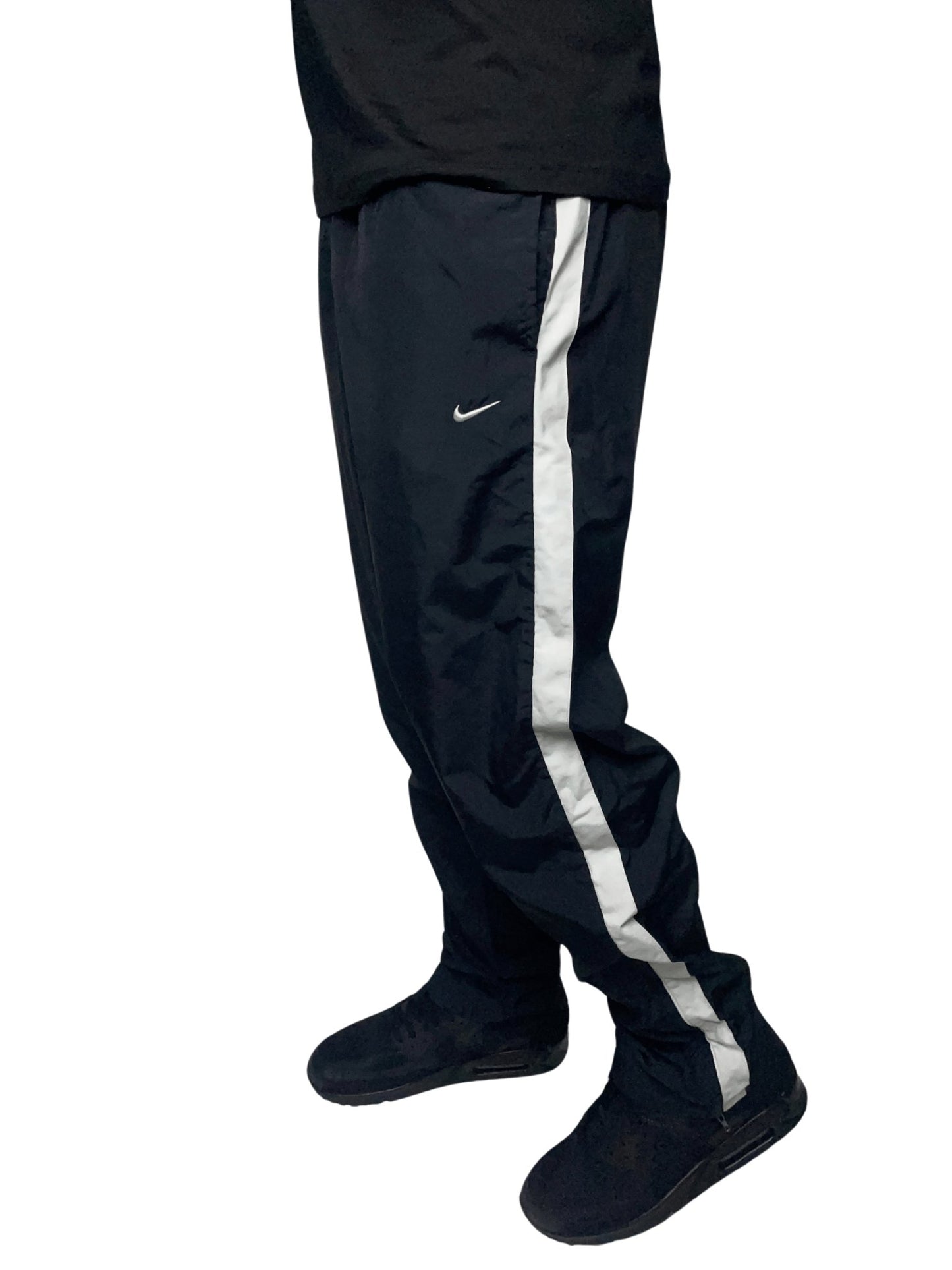Nike Trackpants (M) - Classic Charms