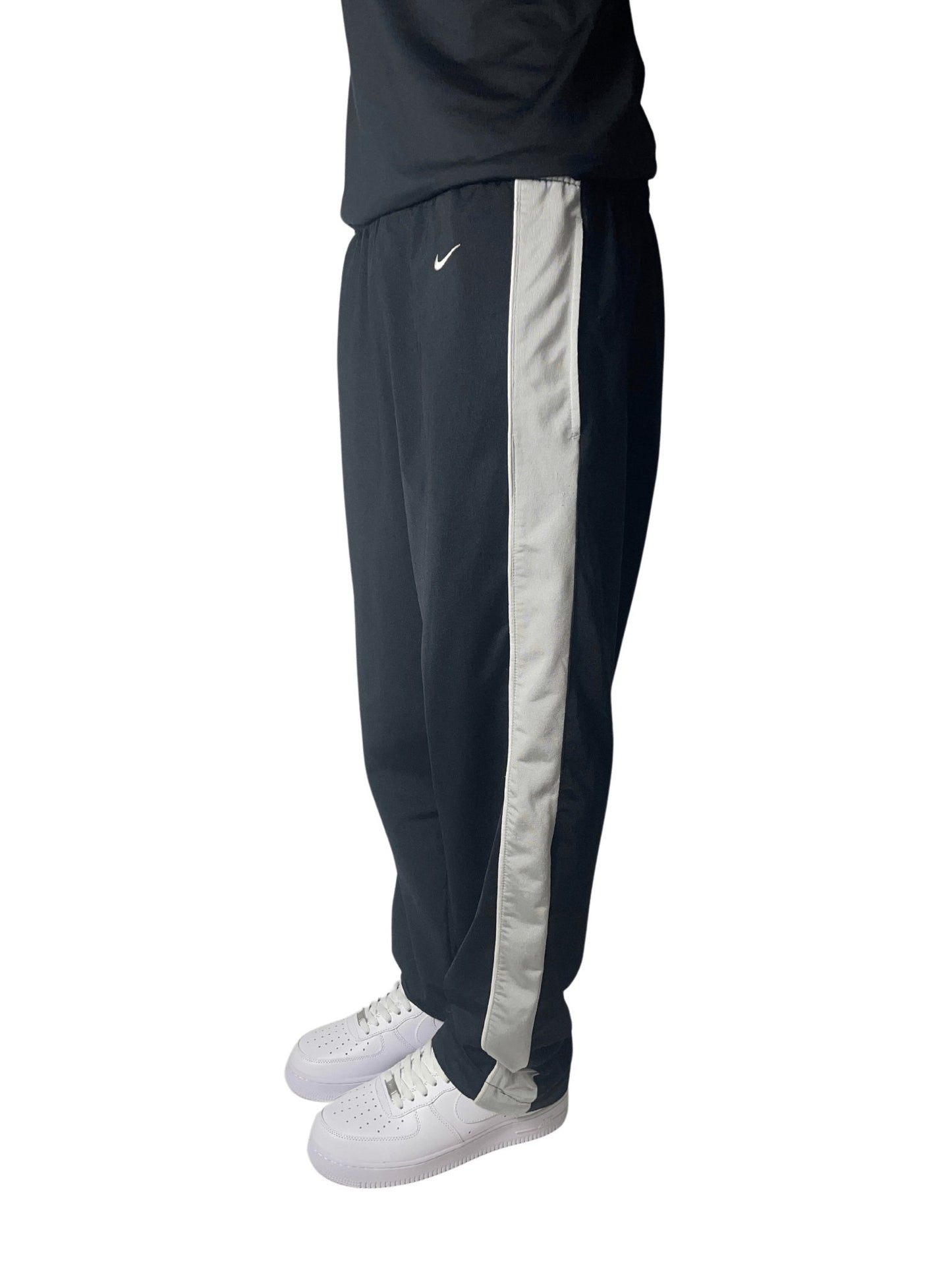 Nike Trackpants (M) - Classic Charms