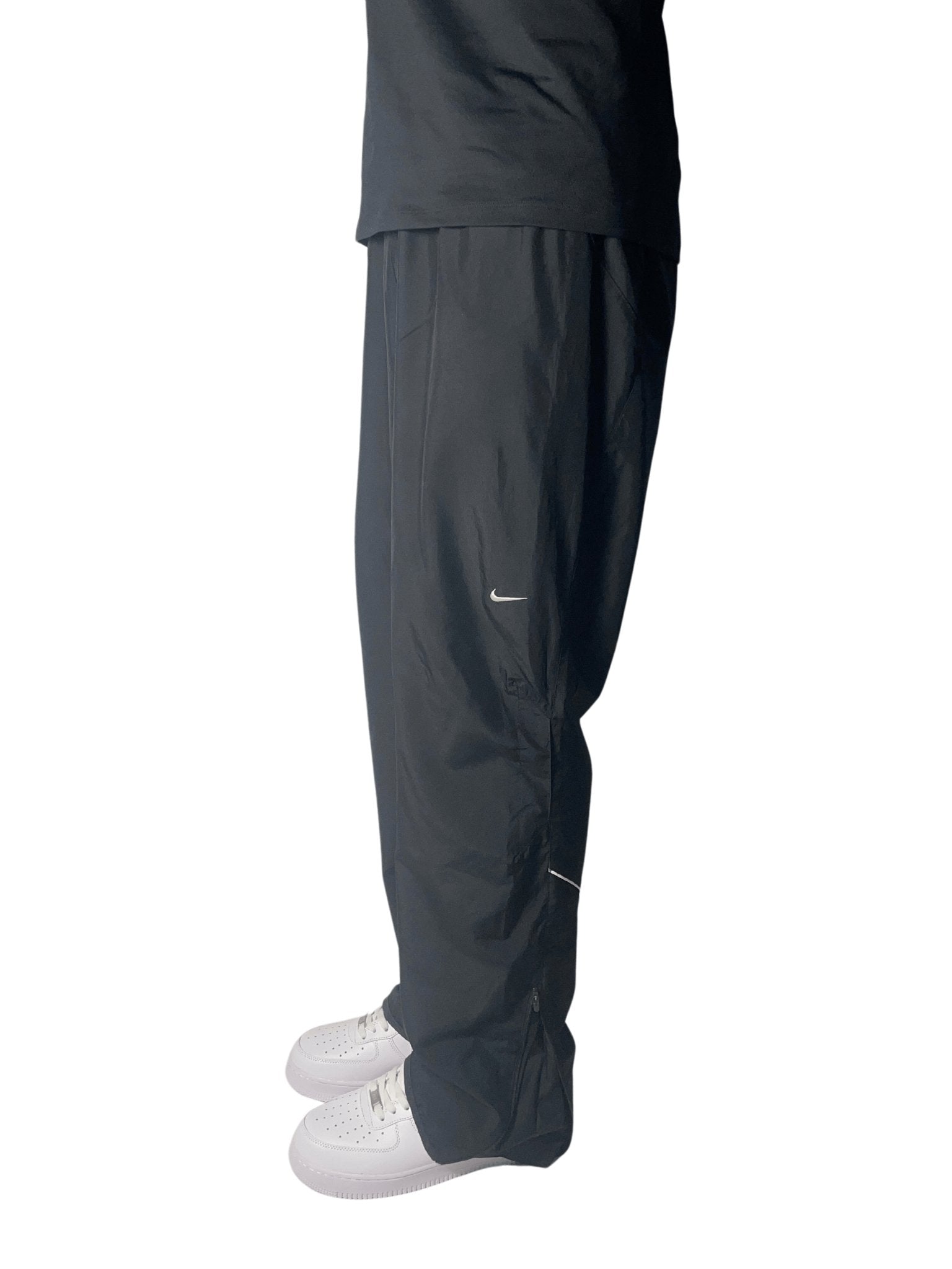 Nike Trackpants (L) - Classic Charms