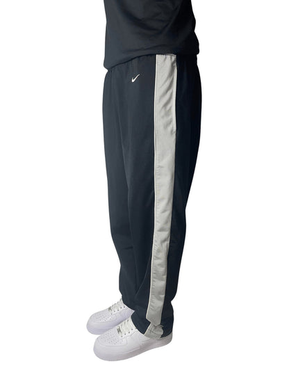 Nike Trackpants (M) - Classic Charms