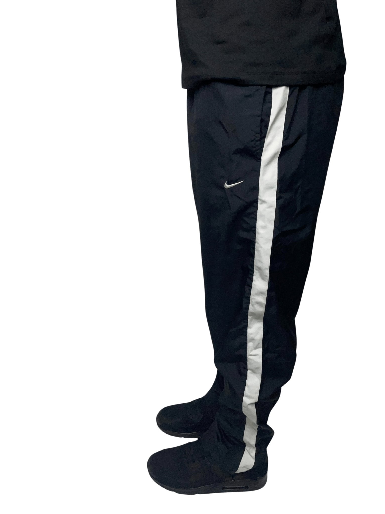 Nike Trackpants (M) - Classic Charms